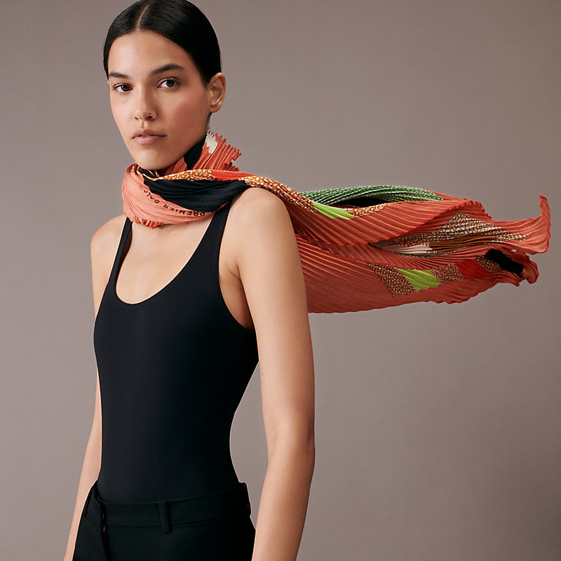 Mon Premier Galop pleated shawl 140 | Hermès Singapore